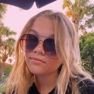 Meet your Posher, Brianna